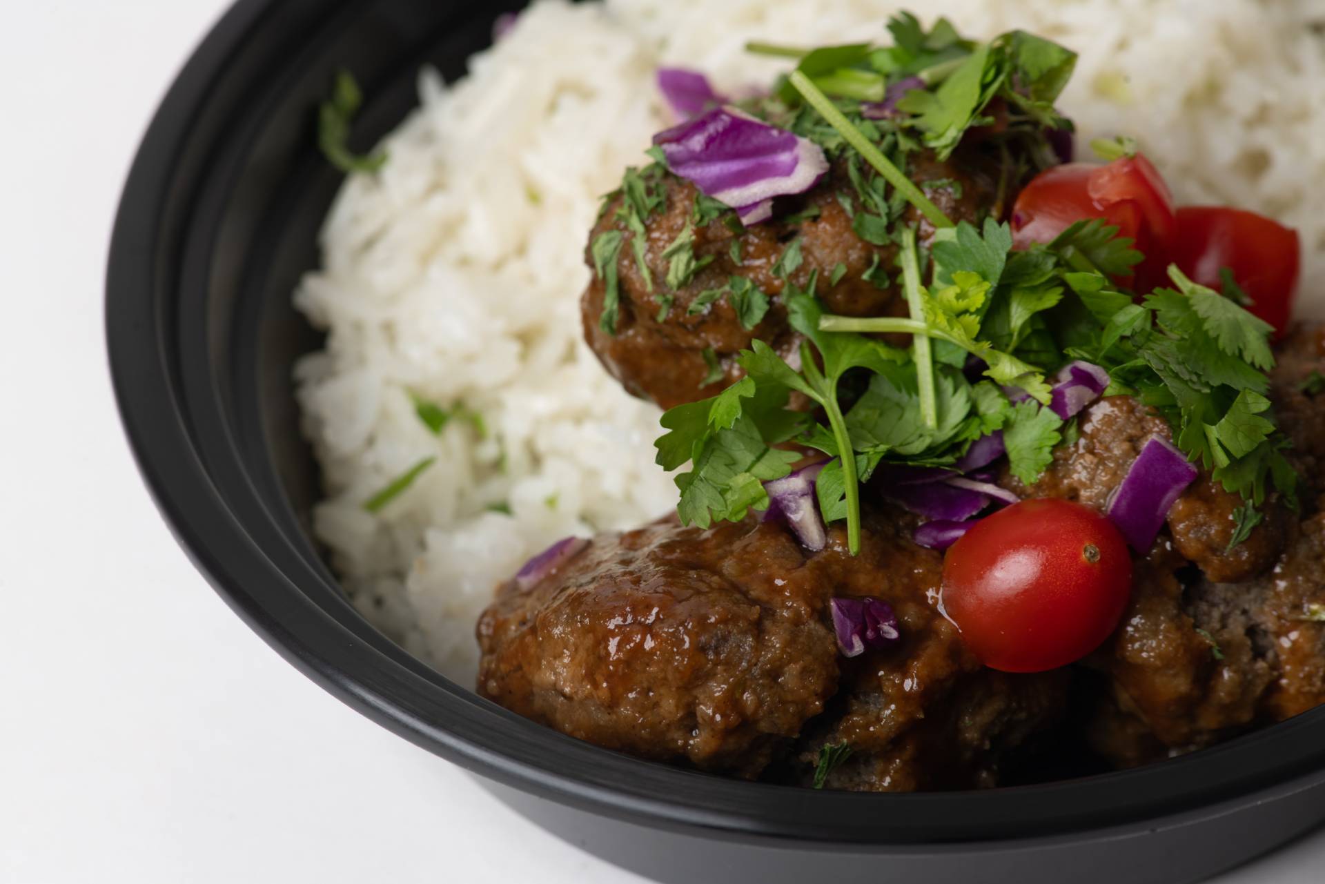 MEATBALLS TERIYAKI CON ARROZ JAZMIN