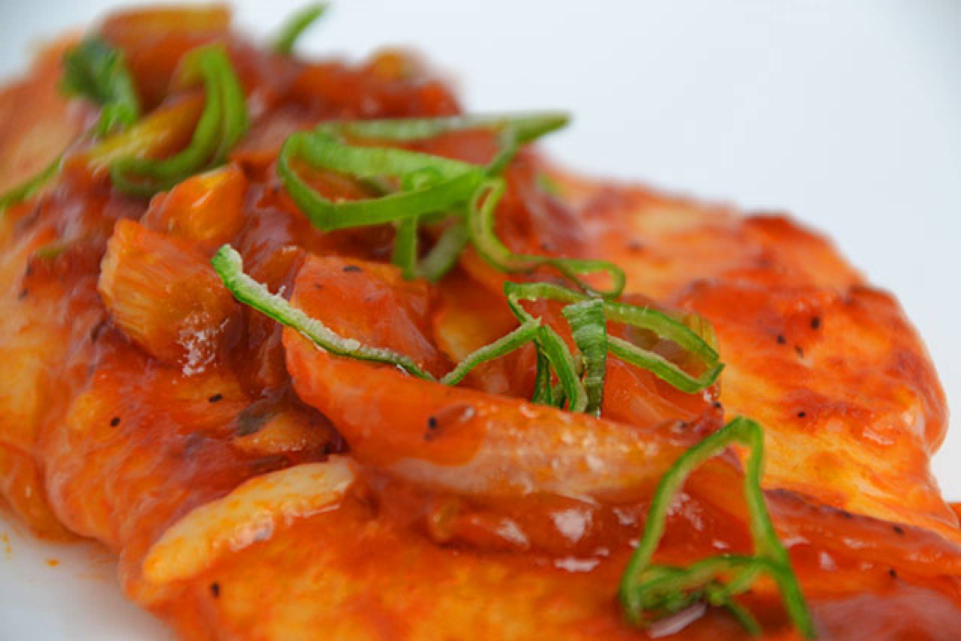 FILETE DE MERO GUISADO CON MAJADO DE YUCA