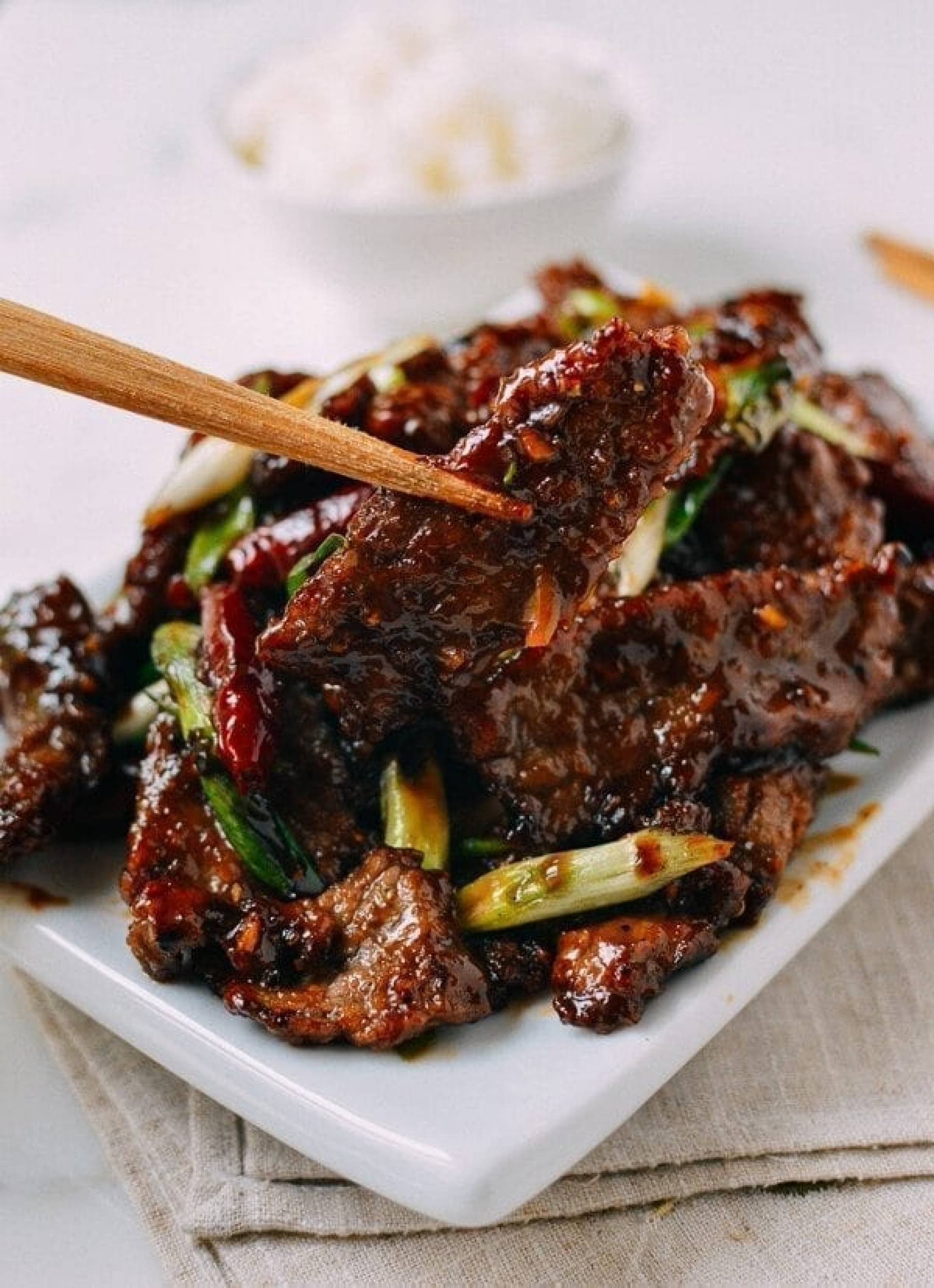 MONGOLIAN BEEF CON ARROZ FRITO SALUDABLE