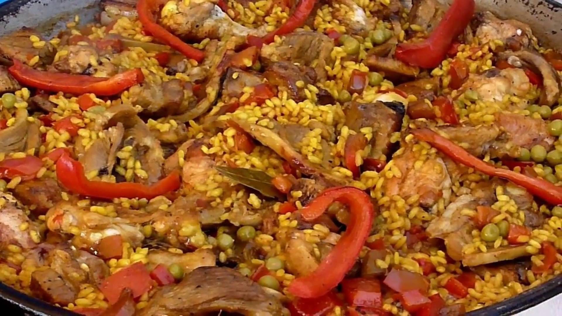 PAELLA DE CARNES