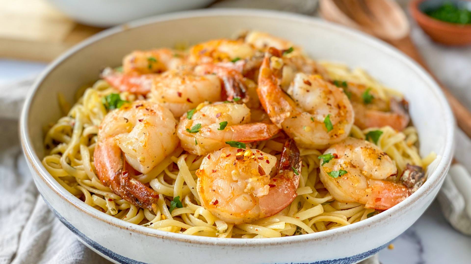 CAMARONES SCAMPI CON SPAGHETTI