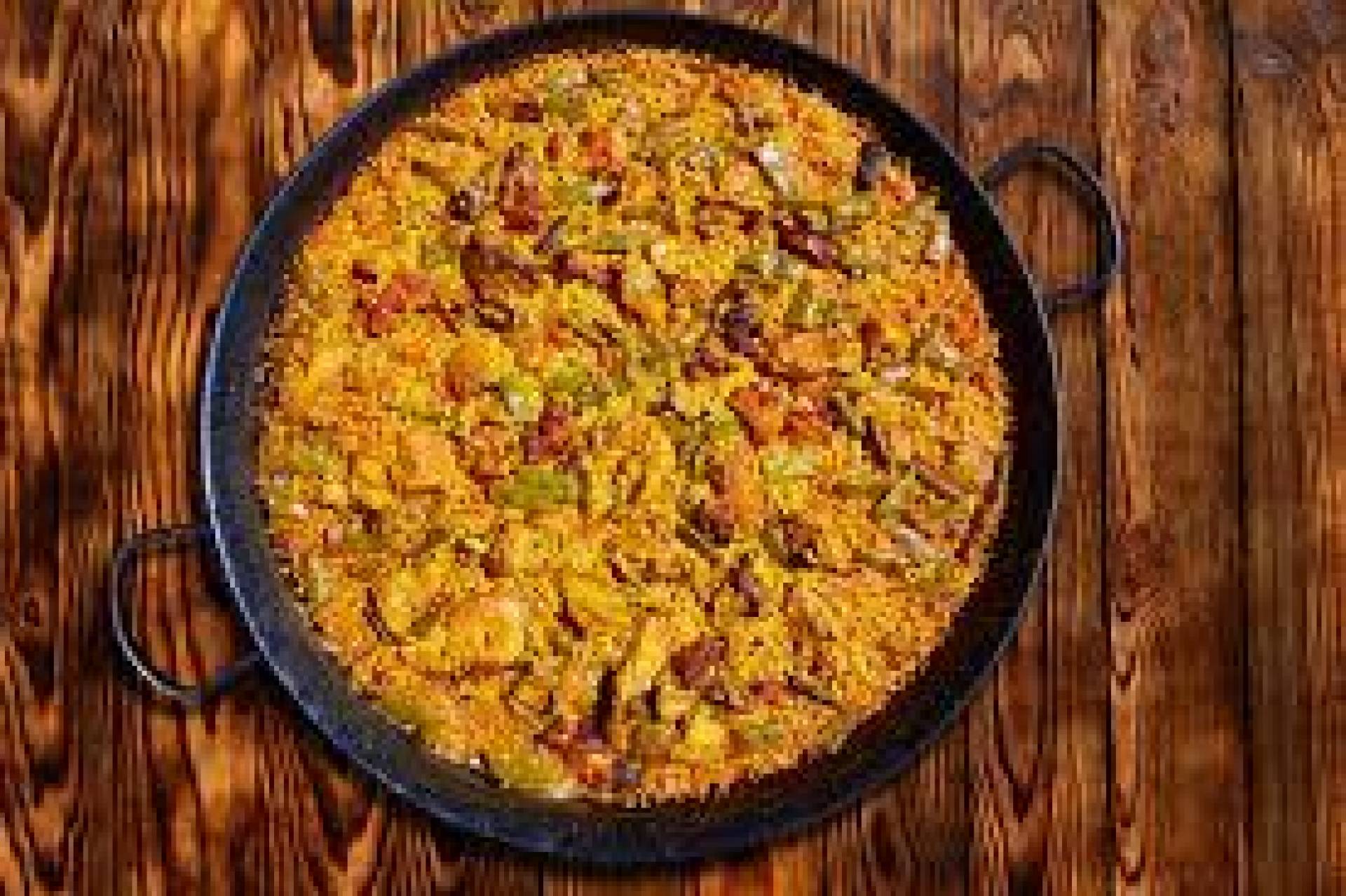 PAELLA DE CARNES