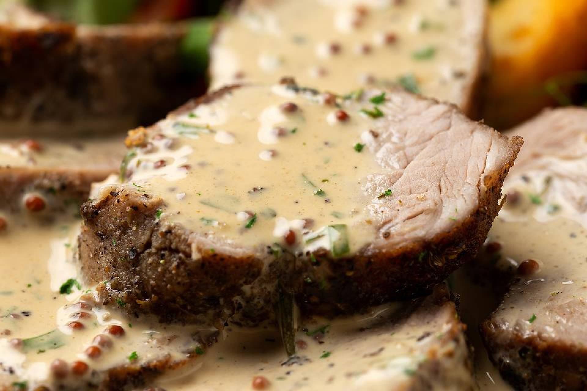Creamy sauce porkloin & mashed potatoes